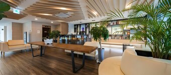 Chungchoho Best Hotel