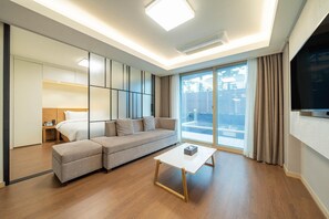 View from property - Chungchoho Best Hotel (Sokcho)