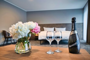 Hochwertige Bettwaren, Select-Comfort-Betten, Schreibtisch