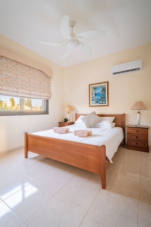 3 bedrooms, iron/ironing board, travel cot, free WiFi