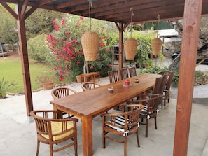 Outdoor dining