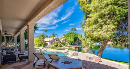 Gorgeous Lakefront Paradise w/ Pool & Views