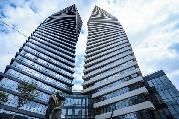 Exterior - Pullman Tbilisi Axis Towers (Tbilisi)