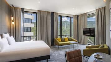 Suite | Premium bedding, memory foam beds, minibar, in-room safe