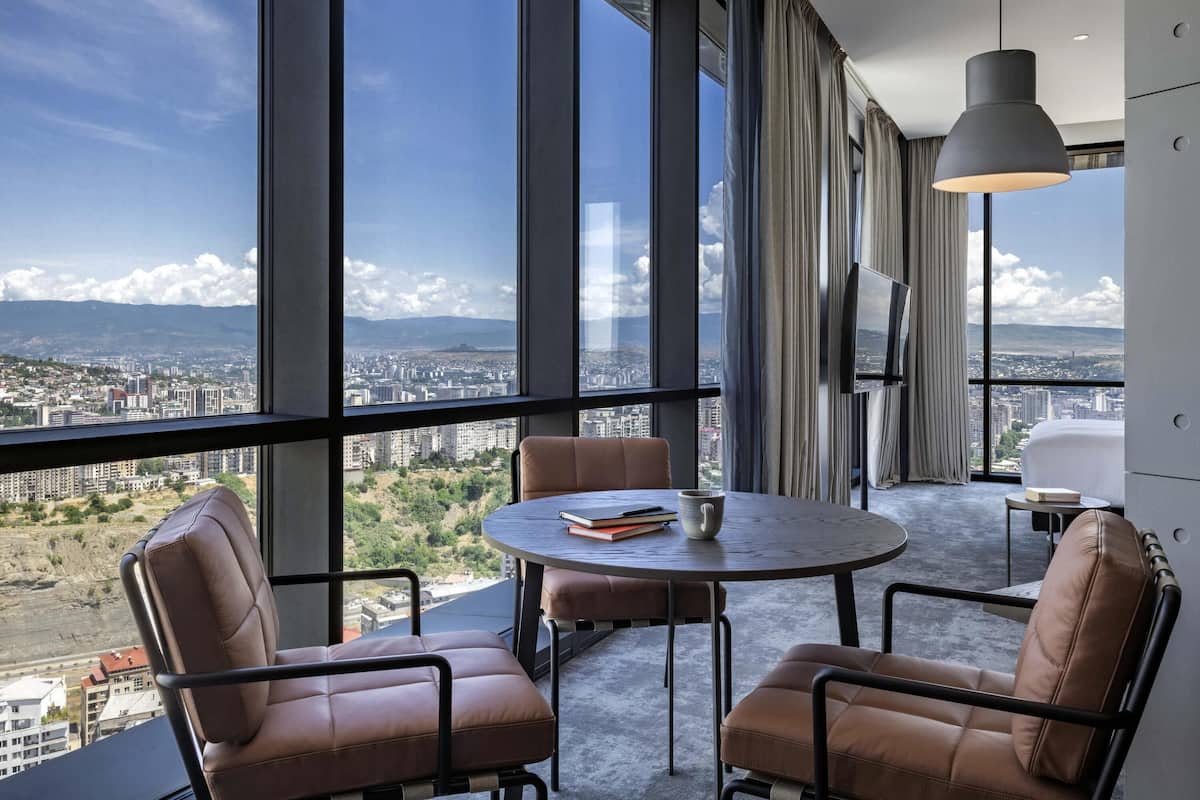 Junior Suite, 1 King Bed | 1 bedroom, premium bedding, memory foam beds, minibar