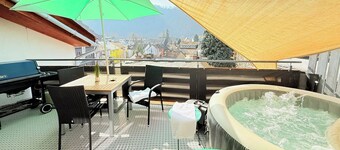 Skyview | Whirlpool-Sauna-Billiard-Airhockey-Beamer-WeberBBQ