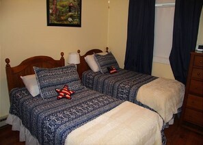 2 habitaciones, tabla de planchar con plancha y wifi gratis 