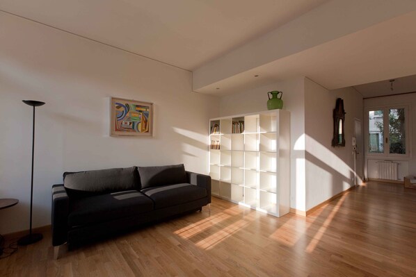 Fernseher, Stereoanlage