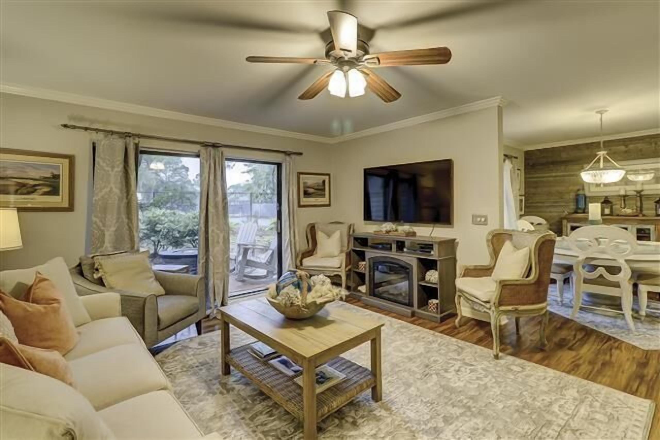 Updated & Spacious 2-Bdrm Villa w/ private patio in the heart of Harbour Town