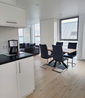 Dining - floating apartment rooftop (Elsterheide)
