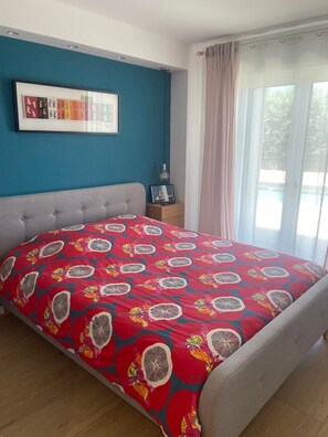 4 عدّة غرف نوم وسرير سفر وواي فاي مجانًا وملاءات أسرّة