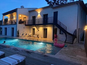 Outdoor pool, a heated pool - Villa with pool and sea view (Cavalaire sur mer)