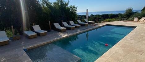 Piscine extérieure, piscine chauffée