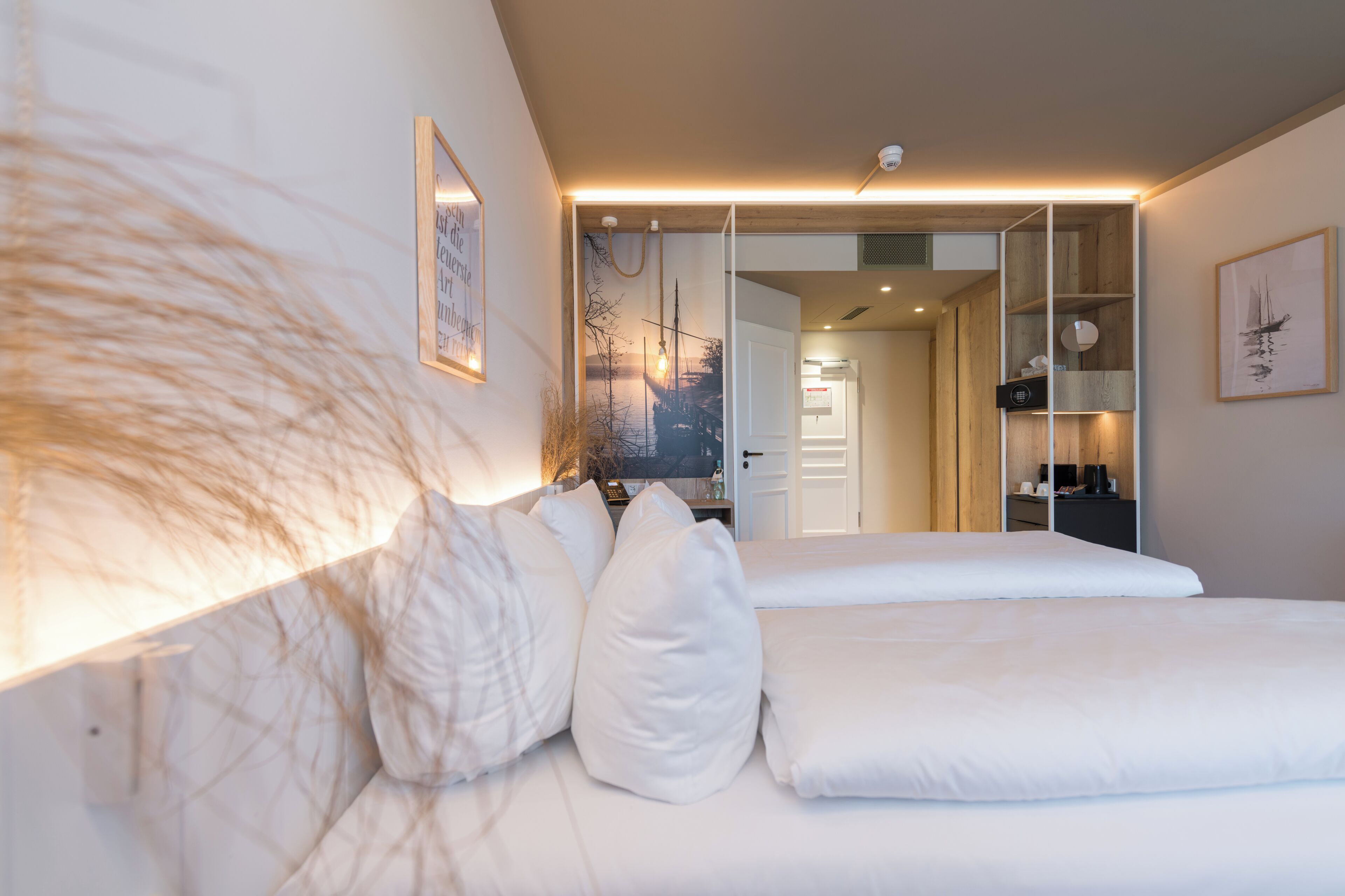 Premium bedding, in-room safe, desk, laptop workspace