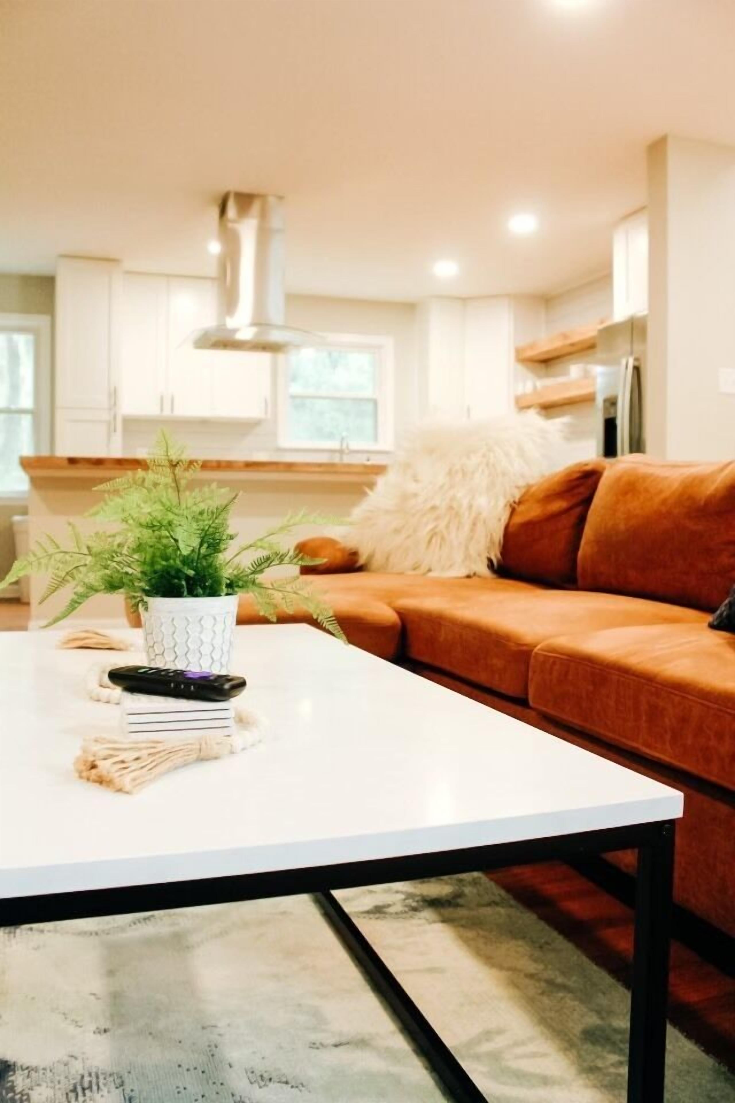 Designer Oasis 5 minutes to Bay St &12 min to Parris Island with Game room!