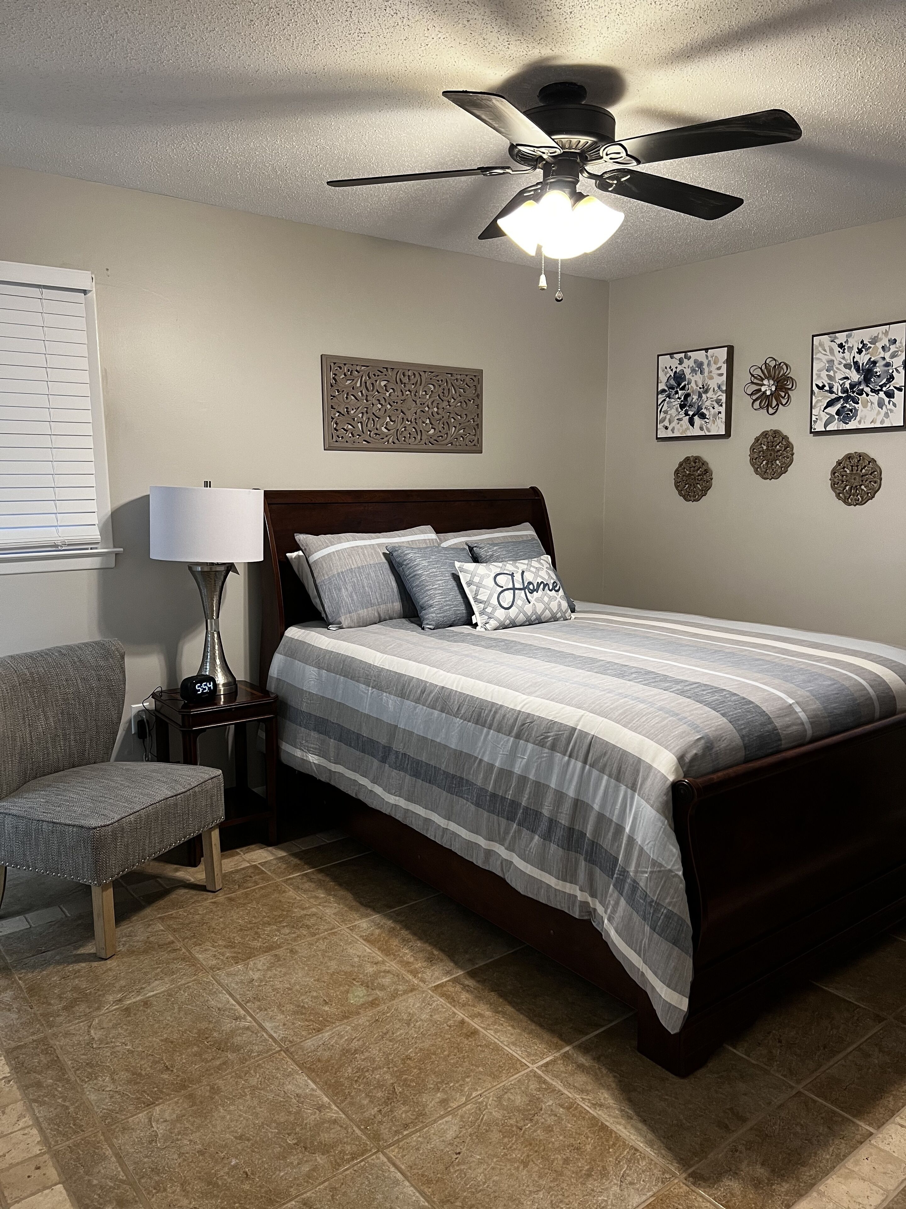 Pretty in Blue (3 day min stay)