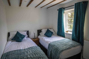 5 chambres, fer et planche à repasser, lit parapluie, Wi-Fi gratuit