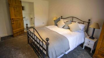 5 bedrooms, iron/ironing board, travel cot, free WiFi