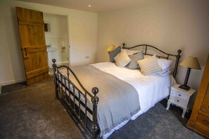 5 chambres, fer et planche à repasser, lit parapluie, Wi-Fi gratuit