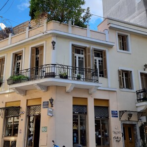 Mặt tiền nơi lưu trú