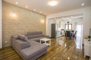 TV - Exclusive Apartment Magnolia / Apartment in center of Porec (Porec)