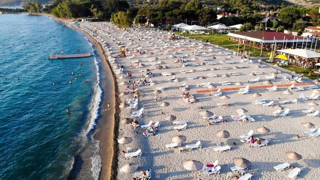 Private beach, 2 beach bars