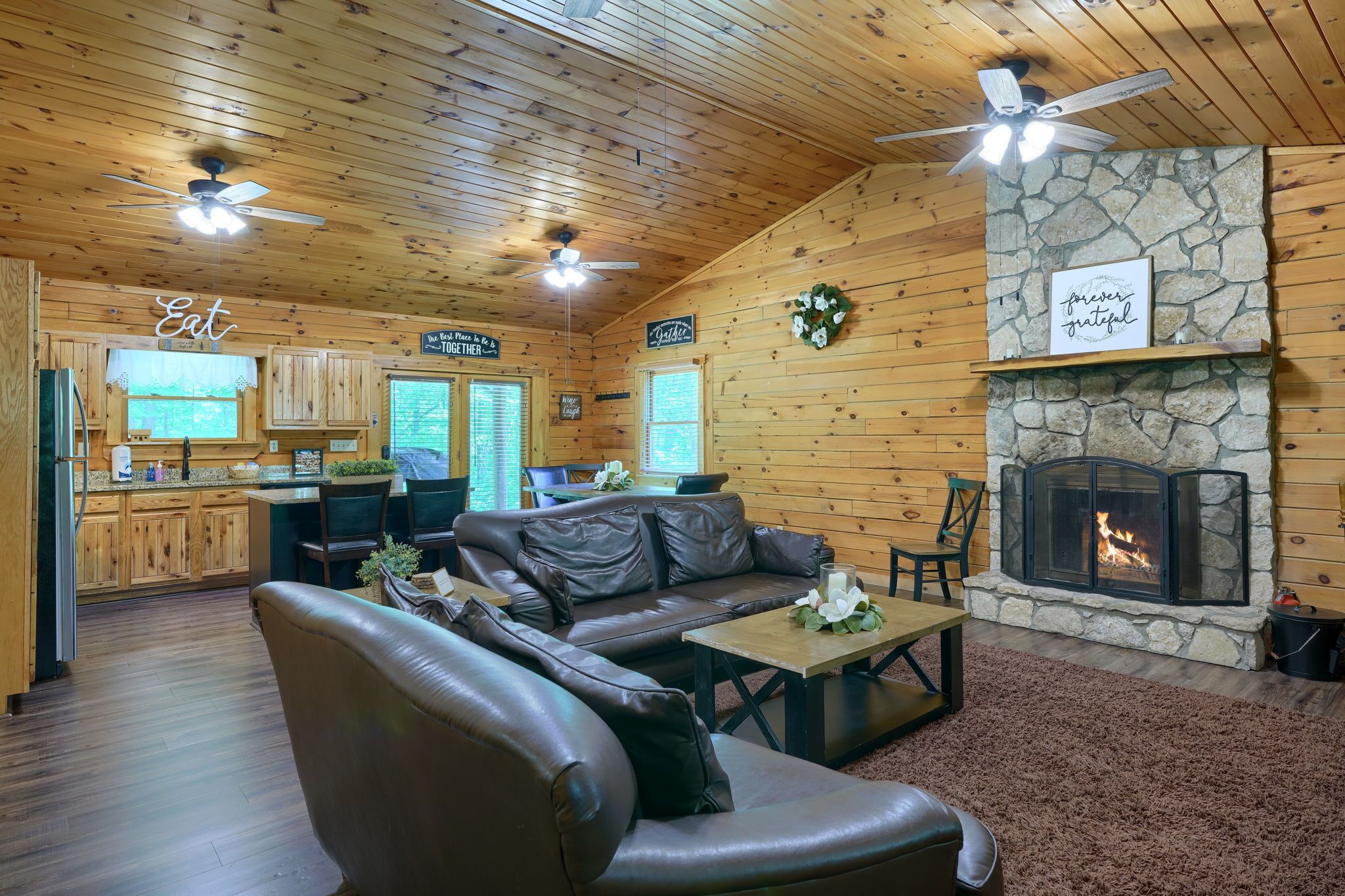 Beautiful 3 br, 3 ba cabin on 5 acres!