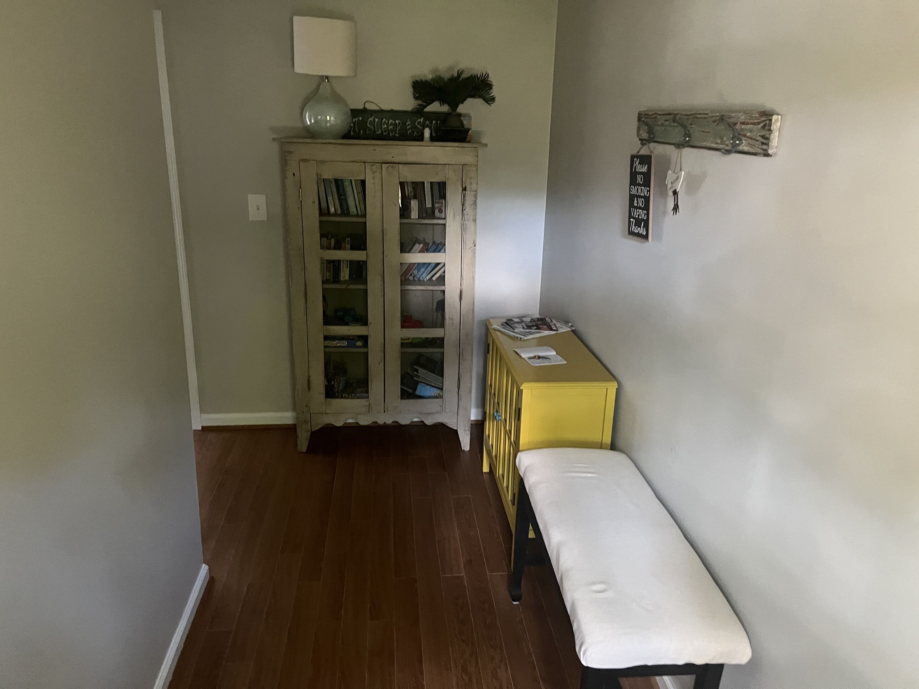 detached guesthouse, minutes to downtown, breweries, and shopping