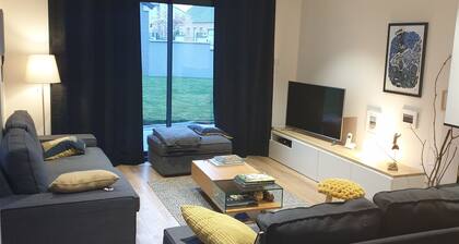 Modern house with garden and terrace, 5 minutes from the beach