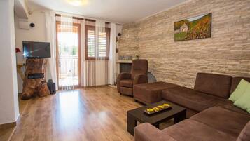 Apartment (Two Bedroom Apartment with Terrace an) | Living room | TV