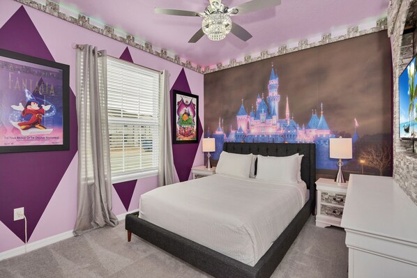 5 bedrooms, iron/ironing board, WiFi, bed sheets