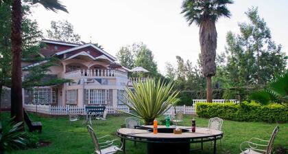 Stay.Plus Ole Den Party House Kajiado