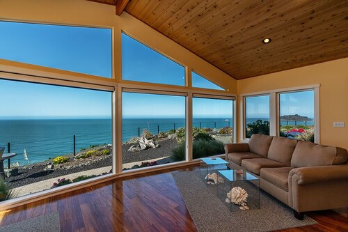 Pacific Dream - Luxury Cliffside Oasis w/ Hot Tub!