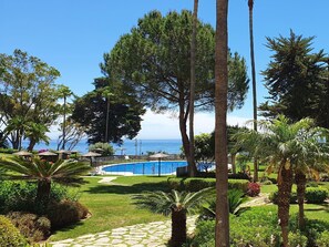 Pool - Luxury Frontline Residence - EHHouse (Estepona)