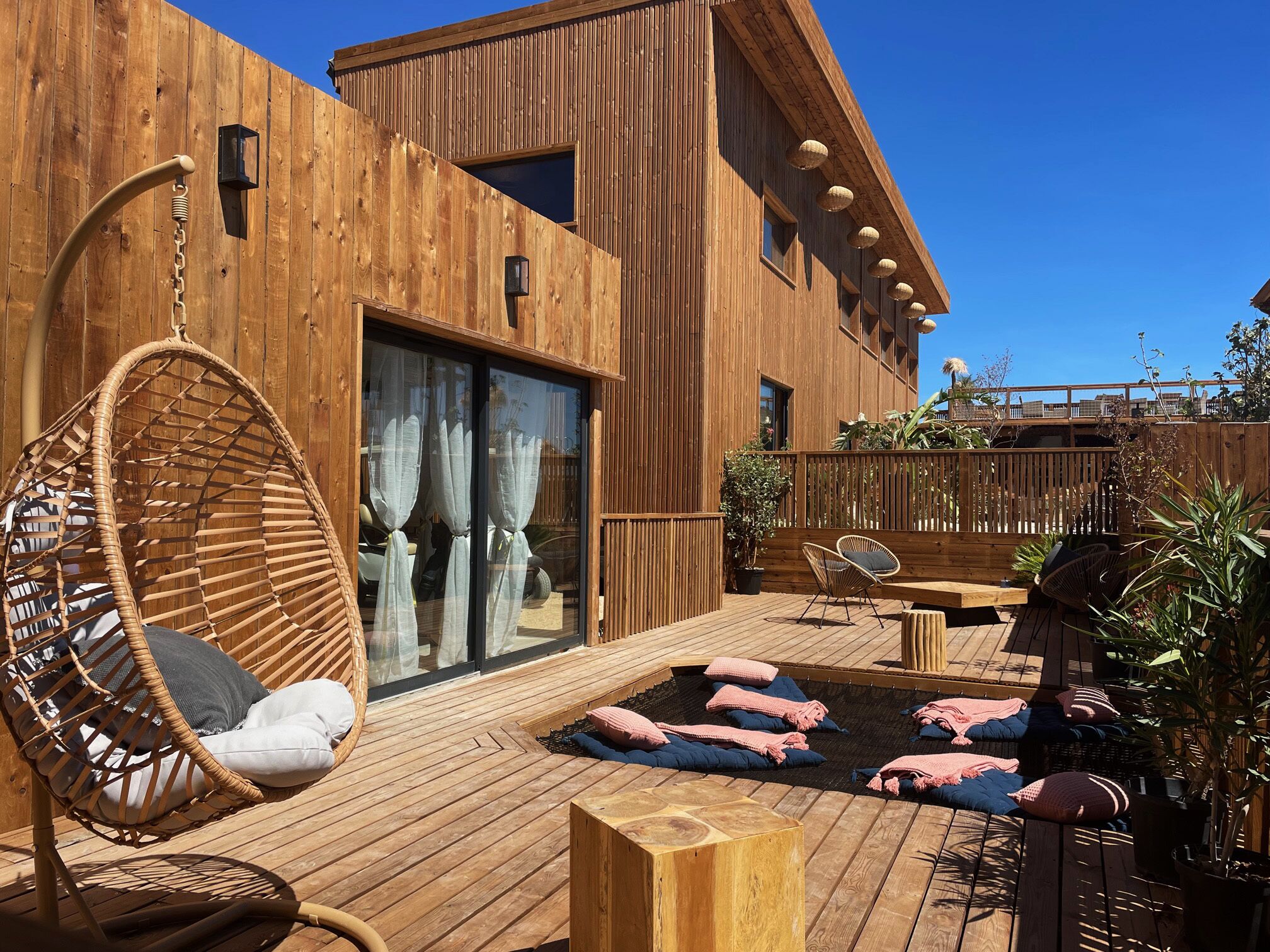 Gommages corporels, soins du visage, soins de manucure et de pédicure