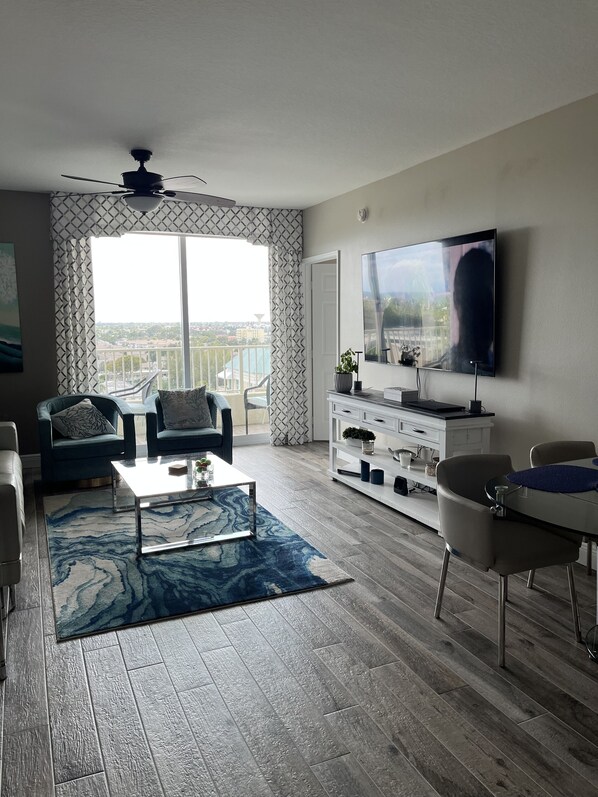 Smart TV, video library