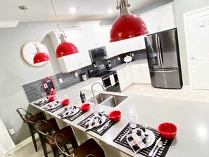 Fridge, microwave, oven, stovetop - Happiest House on Earth near Disney World 9bedroom (Kissimmee)