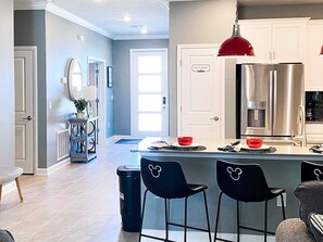 Interior - Ultimate Family Vacation Home near Walt Disney World in Storey Lake, Pool, Micke (Kissimmee)