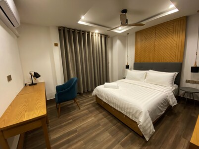 Affordable Luxury Stay