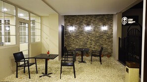 Dining - Affordable Luxury Stay (Thimarafushi)