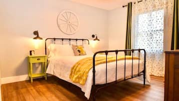 1 bedroom, desk, iron/ironing board, free WiFi