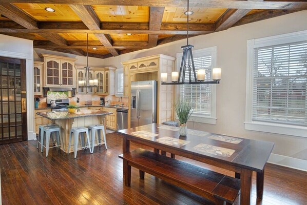 تناول الطعام