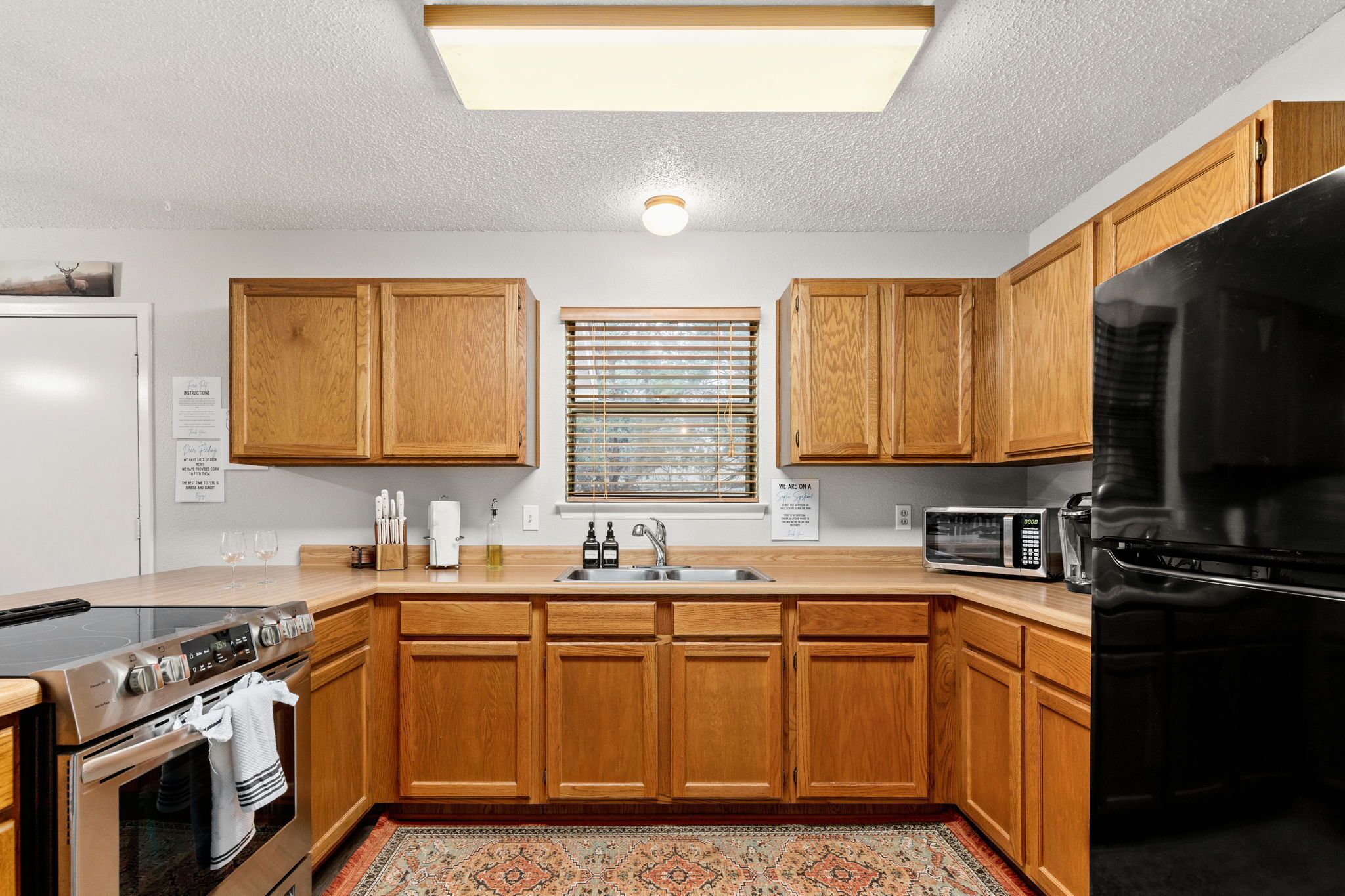 Cozy Blue Door Cottage With Gameroom