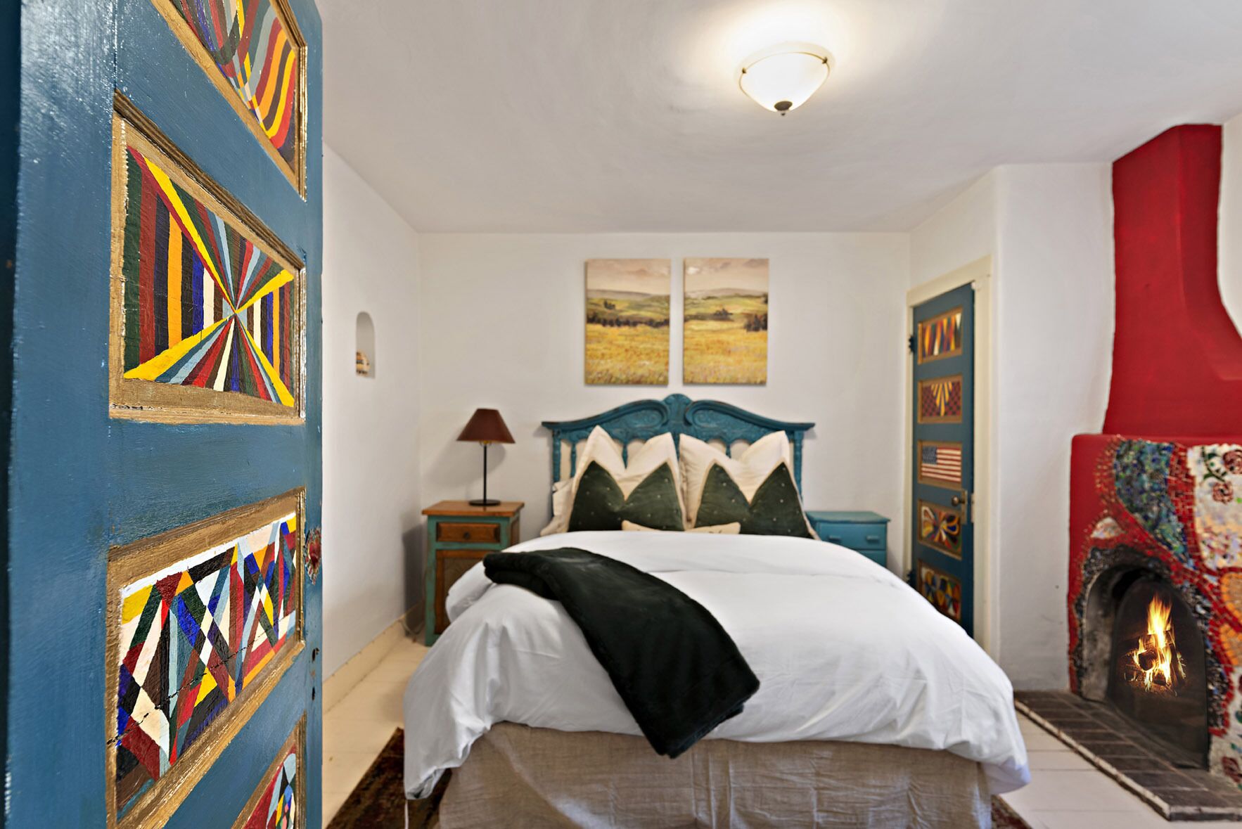 Authentic Santa Fe Casita in Great Location - Walk to Plaza and Canyon Road