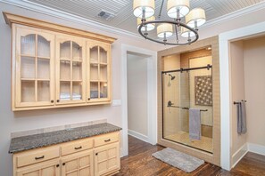 House (4 Bedrooms) | Bathroom