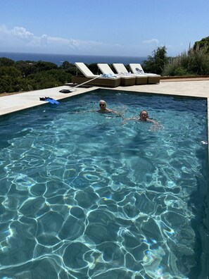 Piscine extérieure, piscine chauffée