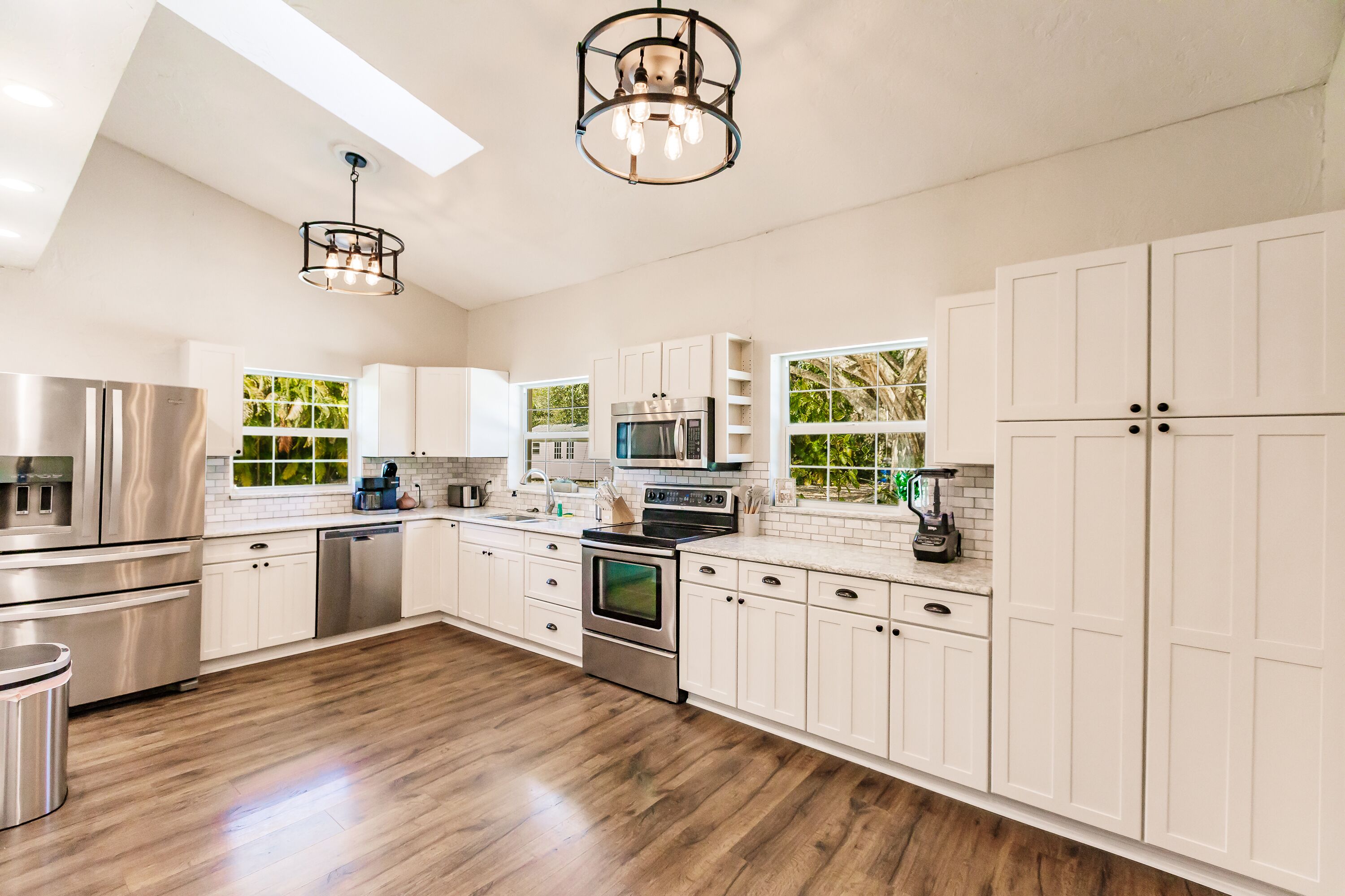 Tranquil, Parklike Waterfront 3bd/3ba