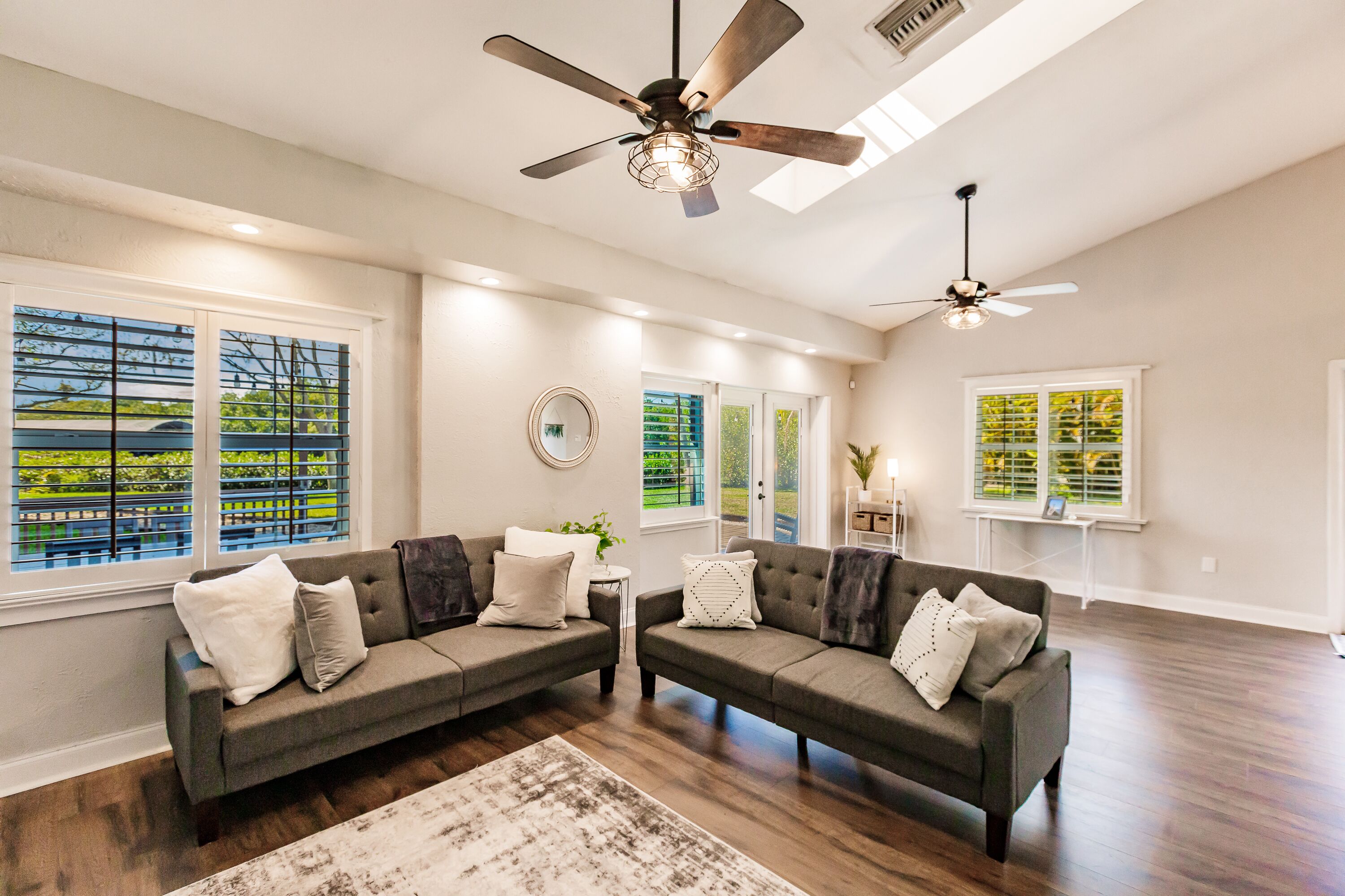 Tranquil, Parklike Waterfront 3bd/3ba