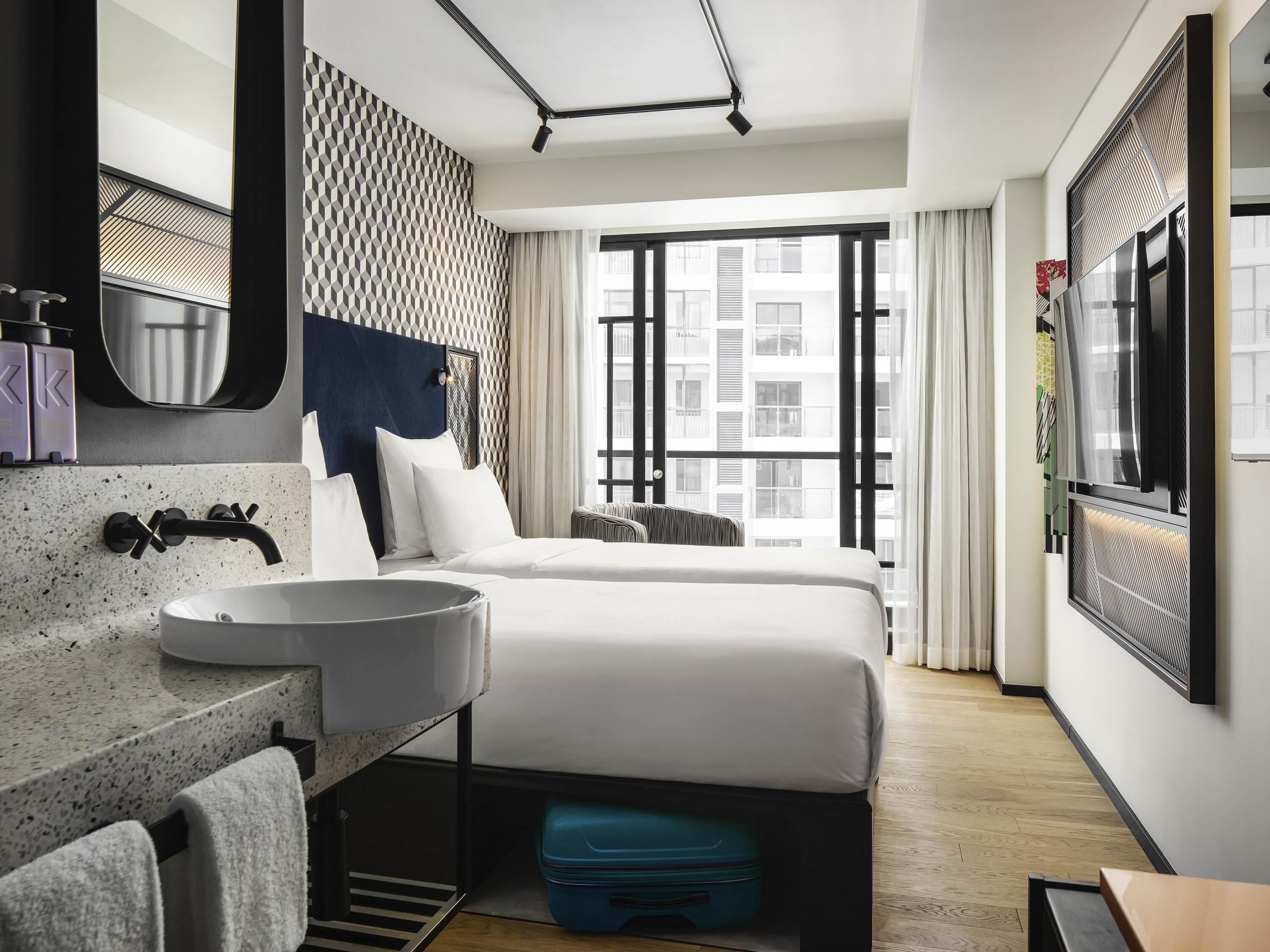 Habitación Confort, 2 camas individuales, balcón | Ropa de cama de alta calidad y minibar 