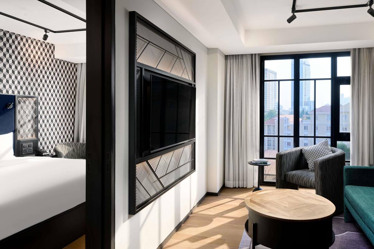 Suite junior, 1 cama matrimonial (Tribe Lifestyle) | Ropa de cama de alta calidad y minibar